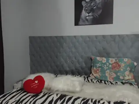 Sarahmonesexy online show from February 19, 2025, 11:46 pm