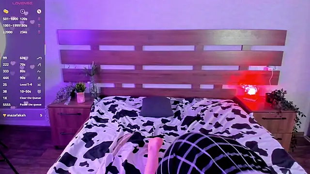 Snapshot of AgataBella chatting on October 9, 2025, 10:30 pm AgataBella online show from October 9, 2025, 10:30 pm