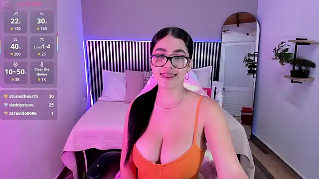 Snapshot of Hanah_Greey chatting on June 24, 2026, 7:35 pm Hanah Greey online show from June 24, 2026, 7:35 pm