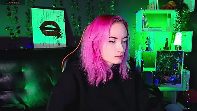  HelenCarter online show from February 8, 2025, 8:53 pm