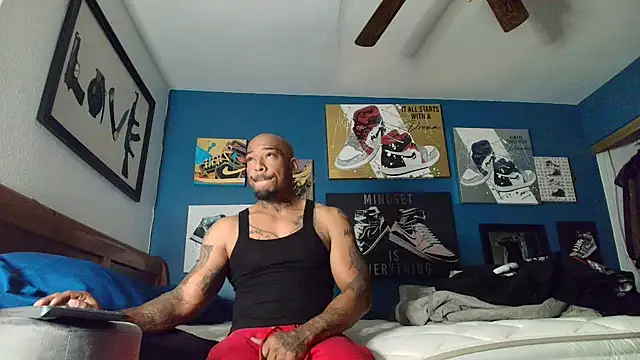 athephenomenal1 online show from November 19, 2025, 2:33 am