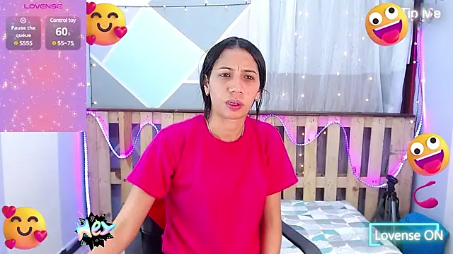 Snapshot of Lina10 chatting on February 20, 2025, 7:30 pm Lina10 online show from February 20, 2025, 7:30 pm