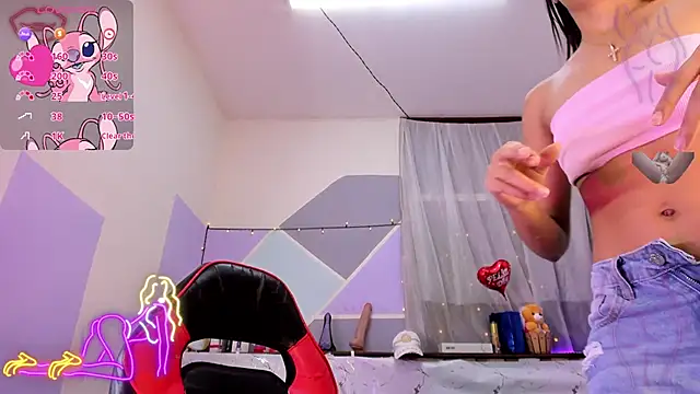 Snapshot of Lina10 chatting on November 8, 2025, 10:41 pm Lina10 online show from November 8, 2025, 10:41 pm