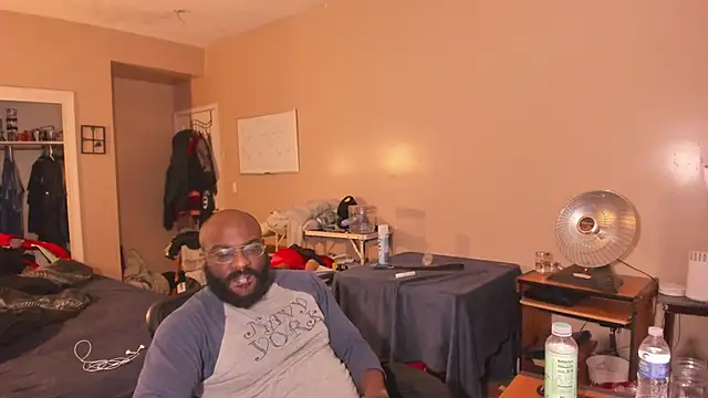 MrChuckDailyXXX online show from February 25, 2026, 10:36 am