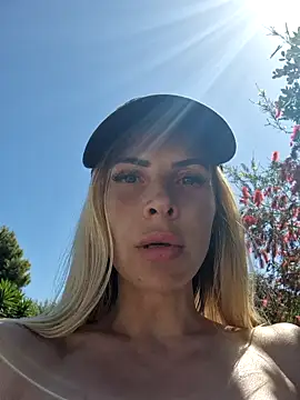 EileX official online show from April 22, 2026, 9:22 am