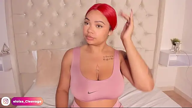 Eloisa cleavage  online show from January 8, 2025, 11:10 am