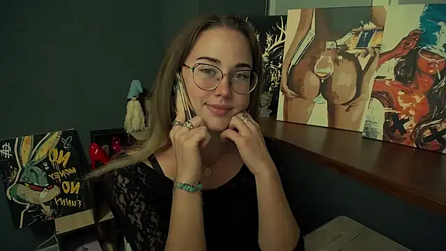 luxie milady online show from October 13, 2025, 2:17 pm