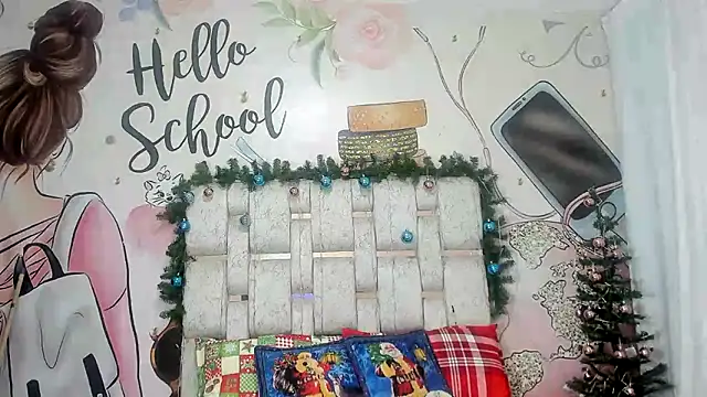 Snapshot of EMMA_SWEETT1 chatting on December 30, 2024, 12:20 pm EMMA SWEETT1 online show from December 30, 2024, 12:20 pm