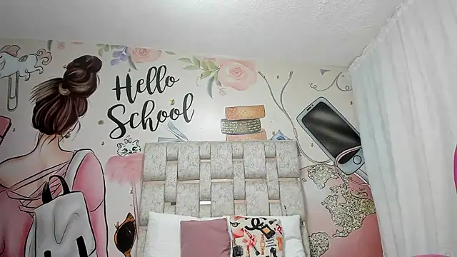 Snapshot of EMMA_SWEETT1 chatting on January 17, 2025, 12:31 pm EMMA SWEETT1 online show from January 17, 2025, 12:31 pm