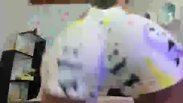 Snapshot of EMMA_SWEETT1 chatting on January 19, 2025, 4:04 pm EMMA SWEETT1 online show from January 19, 2025, 4:04 pm