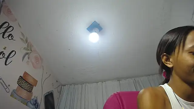 Snapshot of EMMA_SWEETT1 chatting on October 11, 2025, 6:17 pm EMMA SWEETT1 online show from October 11, 2025, 6:17 pm