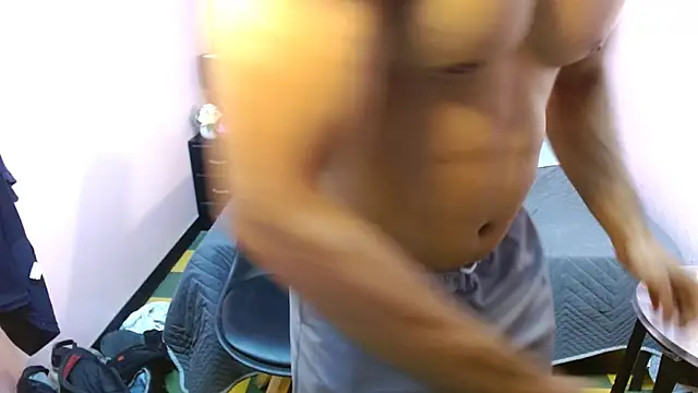 Snapshot of Thiago_Summers chatting on October 6, 2025, 2:47 pm Thiago Summers online show from October 6, 2025, 2:47 pm