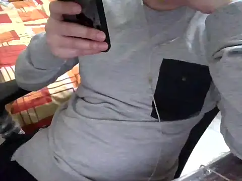 raka120294 online show from December 16, 2024, 5:22 pm