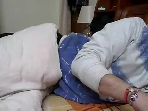 raka120294 online show from January 19, 2025, 6:43 pm