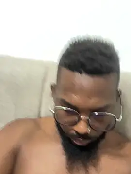 Snapshot of Destrozador415 chatting on February 7, 2025, 3:34 am Destrozador415 online show from February 7, 2025, 3:34 am