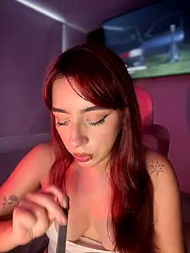 veronicaapink online show from December 3, 2025, 9:24 pm