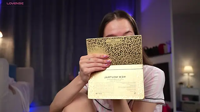 Amely Young online show from October 11, 2025, 12:43 am