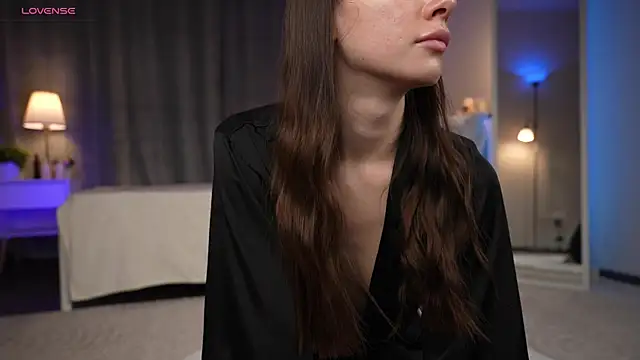 Amely Young online show from November 21, 2025, 1:48 am