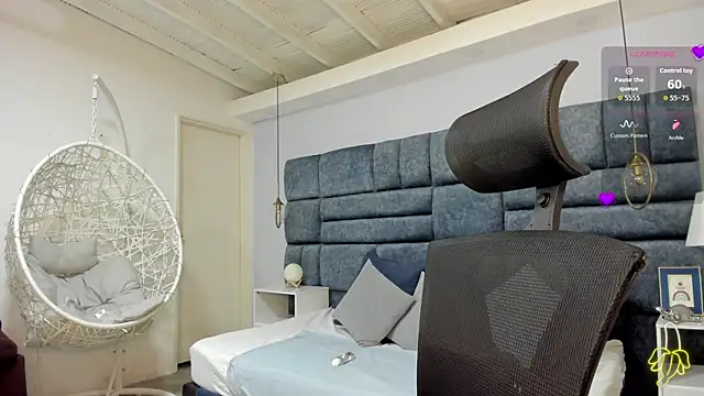 sofia samuels online show from November 20, 2025, 3:50 am