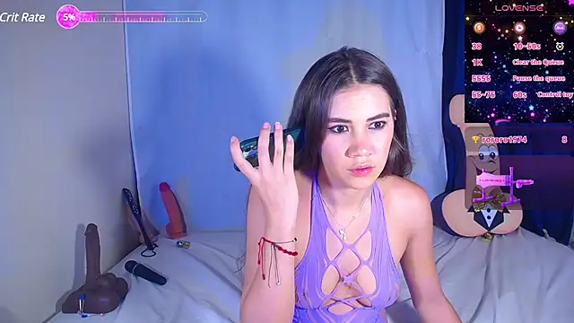 Snapshot of sashaHarding11 chatting on December 12, 2024, 12:16 am sashaHarding11 online show from December 12, 2024, 12:16 am