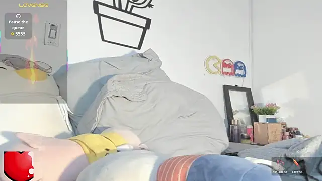 Snapshot of Alessia28_ chatting on November 5, 2025, 1:55 pm Alessia28 online show from November 5, 2025, 1:55 pm