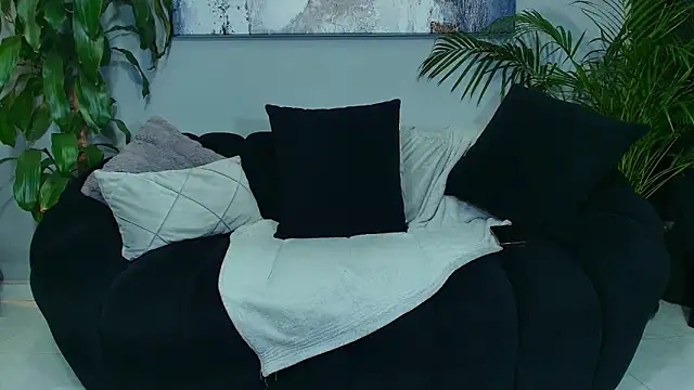 Snapshot of Damon-benet chatting on March 21, 2025, 1:56 am Damon-benet online show from March 21, 2025, 1:56 am