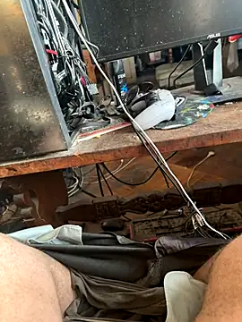 hairyhulk online show from October 26, 2025, 10:04 pm