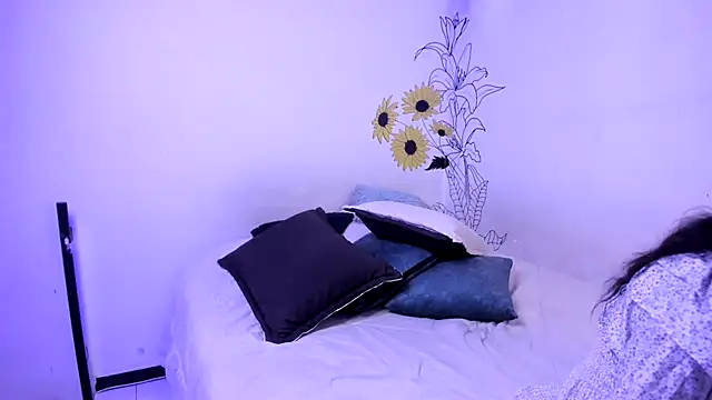 Snapshot of Dear-Venus chatting on September 22, 2025, 9:06 pm Dear-Venus online show from September 22, 2025, 9:06 pm