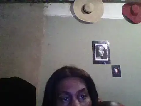 Snapshot of Moorella1 chatting on February 17, 2025, 7:15 am Moorella1 online show from February 17, 2025, 7:15 am