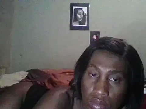 Snapshot of Moorella1 chatting on March 9, 2025, 3:32 am Moorella1 online show from March 9, 2025, 3:32 am