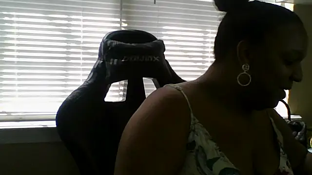 Snapshot of Badgirlbrittt chatting on September 25, 2025, 4:43 pm Badgirlbrittt online show from September 25, 2025, 4:43 pm