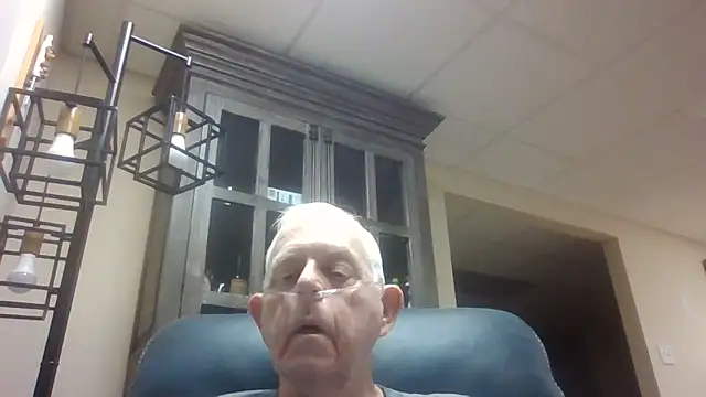 Snapshot of bootlegmanz chatting on September 21, 2025, 1:57 pm bootlegmanz online show from September 21, 2025, 1:57 pm