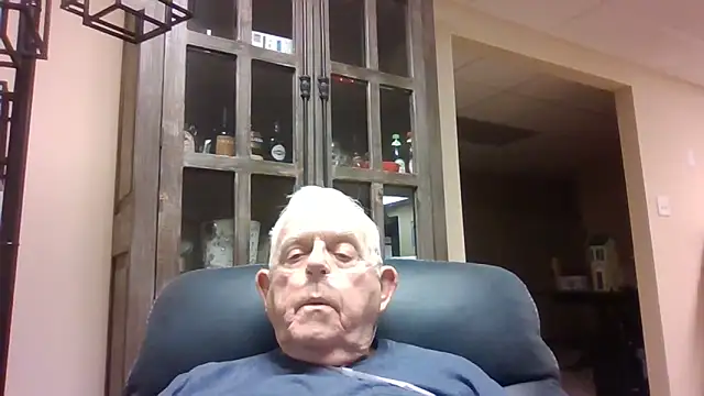 Snapshot of bootlegmanz chatting on October 5, 2025, 7:34 pm bootlegmanz online show from October 5, 2025, 7:34 pm