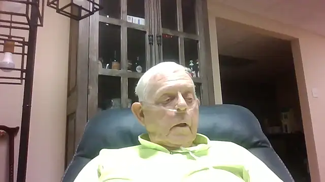 Snapshot of bootlegmanz chatting on October 14, 2025, 4:52 pm bootlegmanz online show from October 14, 2025, 4:52 pm