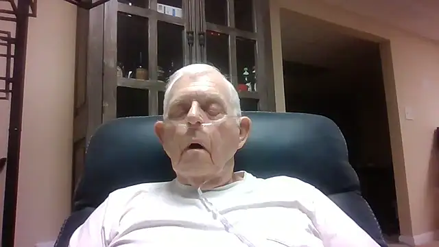 Snapshot of bootlegmanz chatting on October 16, 2025, 5:58 pm bootlegmanz online show from October 16, 2025, 5:58 pm