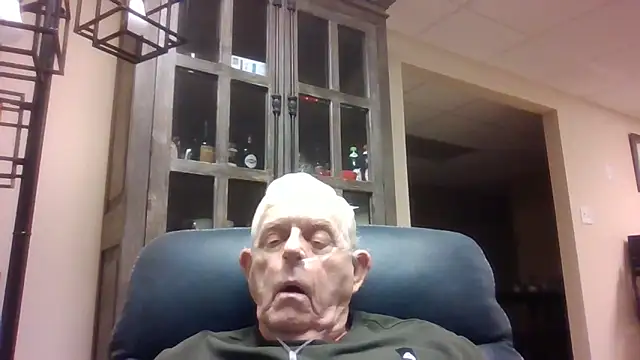 Snapshot of bootlegmanz chatting on November 9, 2025, 12:47 pm bootlegmanz online show from November 9, 2025, 12:47 pm