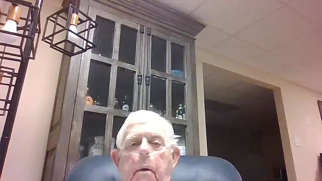 Snapshot of bootlegmanz chatting on June 10, 2026, 6:51 pm bootlegmanz online show from June 10, 2026, 6:51 pm
