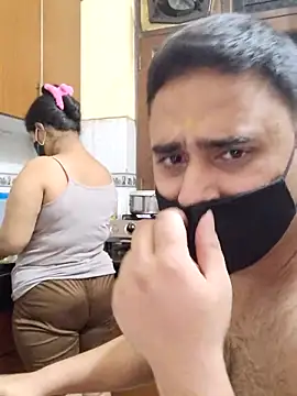 IND COUPLE1 online show from February 26, 2025, 3:52 pm