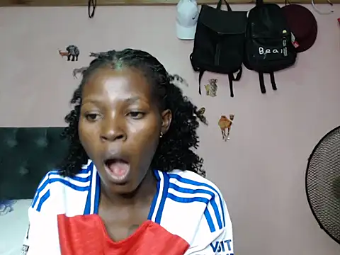 Snapshot of TrishaKalid chatting on February 4, 2025, 8:17 pm TrishaKalid online show from February 4, 2025, 8:17 pm