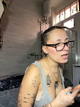 Snapshot of Hawitxui chatting on October 4, 2025, 9:18 am Hawitxui online show from October 4, 2025, 9:18 am