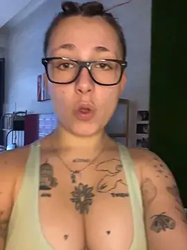 Snapshot of Hawitxui chatting on October 17, 2025, 8:50 am Hawitxui online show from October 17, 2025, 8:50 am