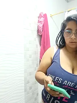  Angelinaandrade  online show from November 20, 2025, 12:33 am