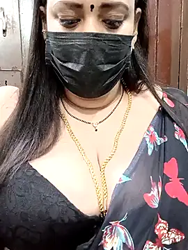 Snapshot of ashikaa_r chatting on January 13, 2025, 4:19 pm ashikaa r online show from January 13, 2025, 4:19 pm