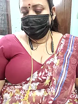 Snapshot of ashikaa_r chatting on April 28, 2026, 1:27 pm ashikaa r online show from April 28, 2026, 1:27 pm
