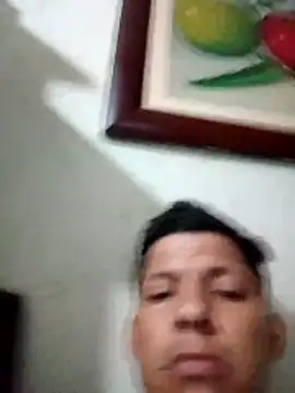 Snapshot of Alonsomadeira chatting on June 18, 2026, 12:20 pm Alonsomadeira online show from June 18, 2026, 12:20 pm