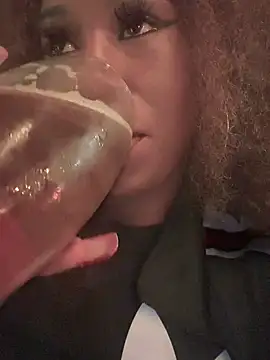 Snapshot of Dime-__ chatting on February 23, 2025, 5:39 pm Dime- online show from February 23, 2025, 5:39 pm