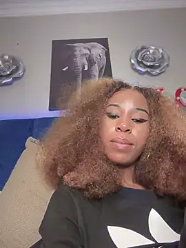 Snapshot of Dime-__ chatting on February 23, 2025, 11:47 pm Dime- online show from February 23, 2025, 11:47 pm