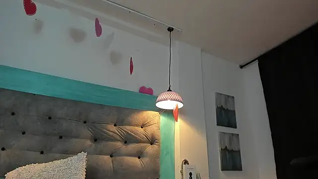 Snapshot of carofox89 chatting on February 24, 2025, 6:27 am carofox89 online show from February 24, 2025, 6:27 am