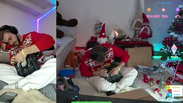 Snapshot of Mikev chatting on December 19, 2024, 10:10 pm Mikev online show from December 19, 2024, 10:10 pm