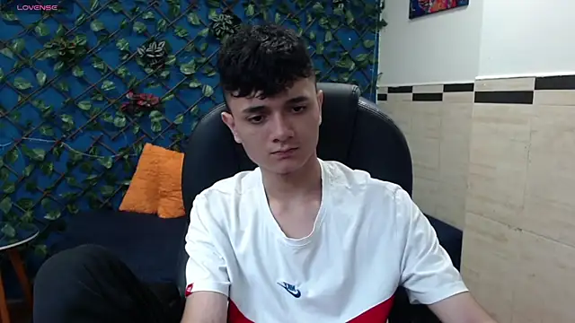 Waturox online show from January 8, 2025, 7:24 pm
